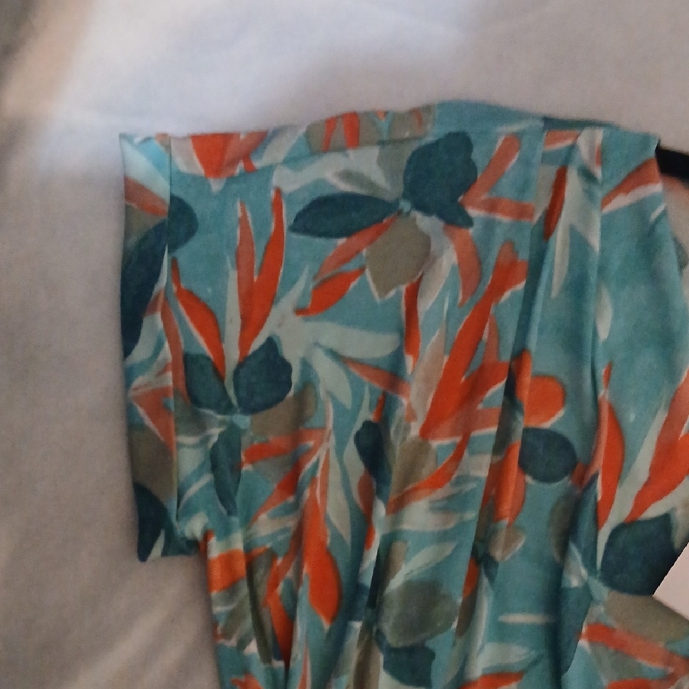 Belle Teal & Coral Floral V-Neck Blouse - Picture 4 of 7